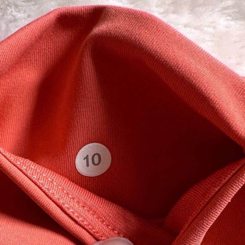 Lululemon Sunshine Salutation Crop Side Mesh Detailing Women's Size 10 - Picture 7 of 8